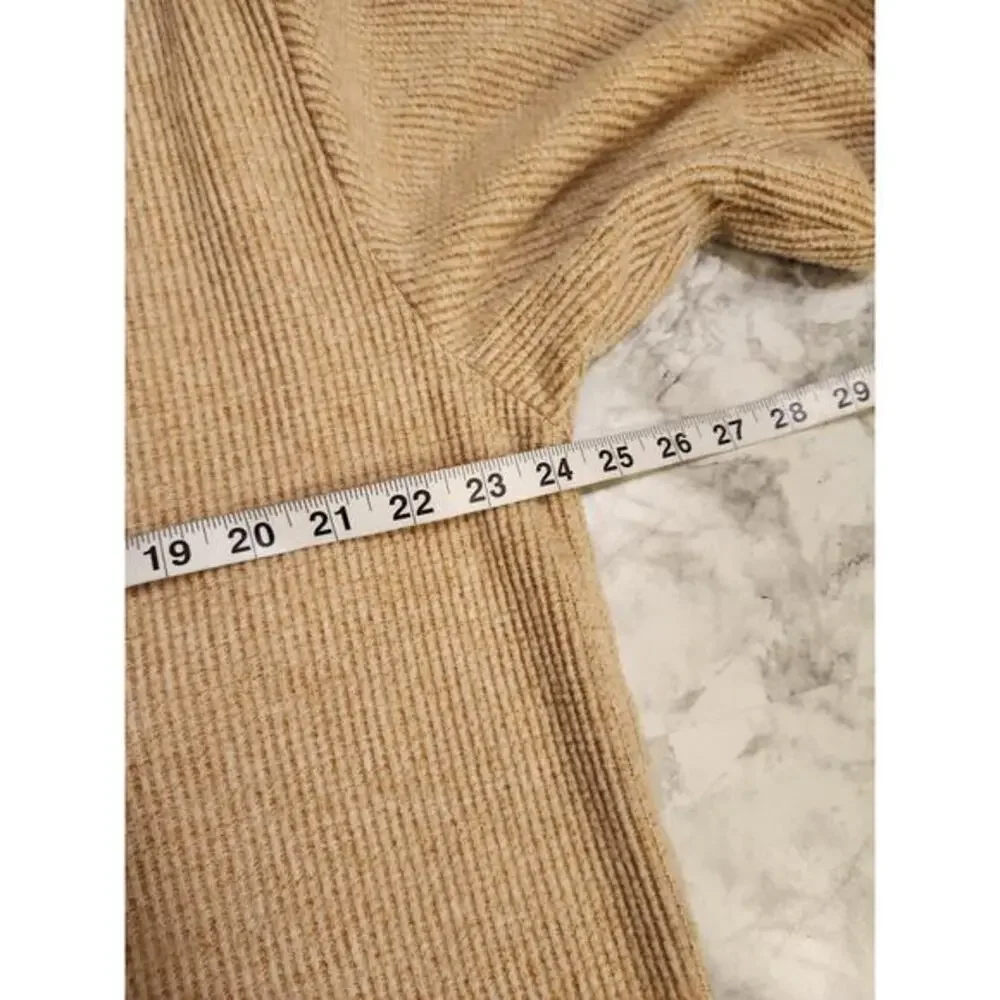 American Eagle Outfitters Women's‎ Tan Long Sleeve Split Neck Sweater Size XL